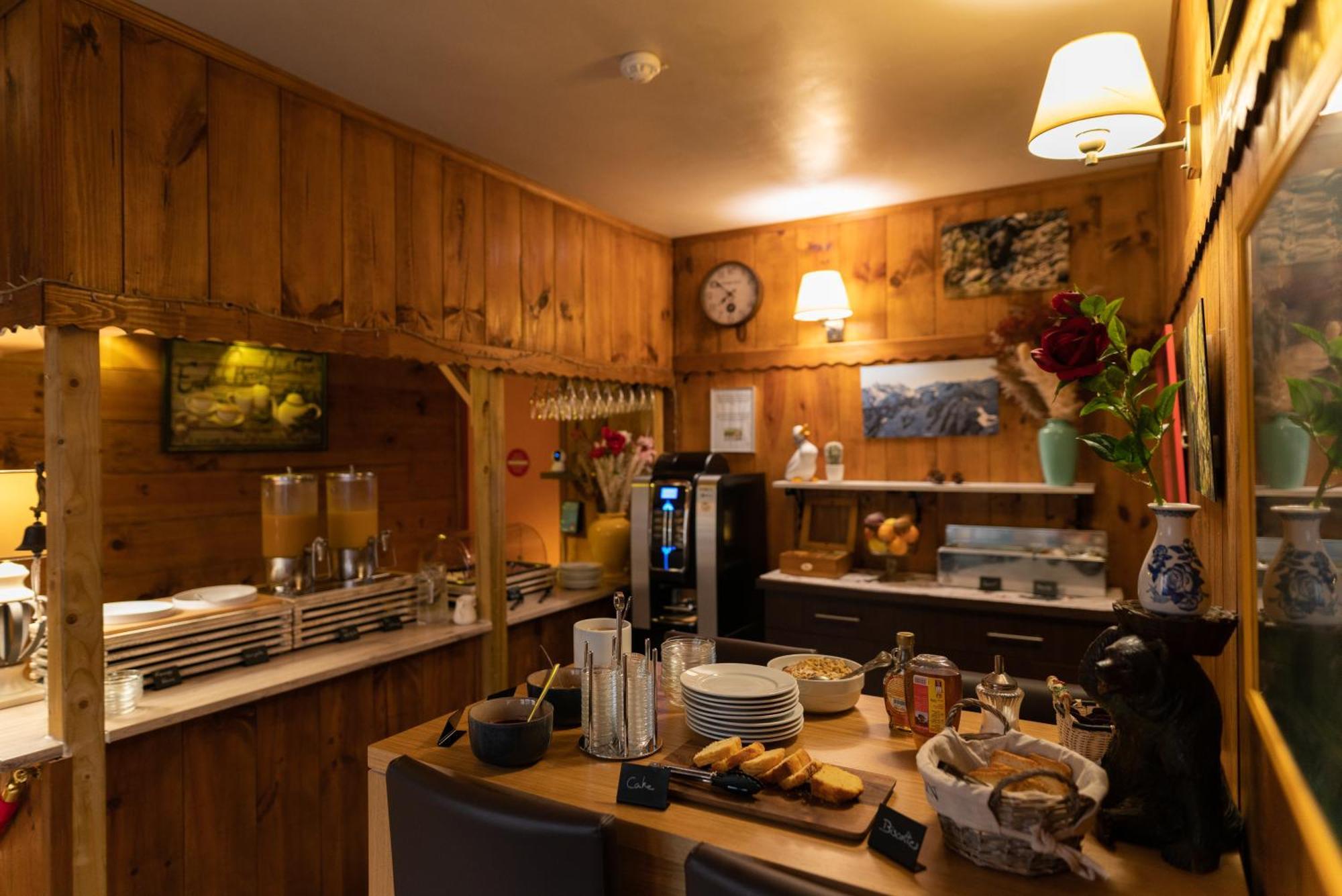 Hotel Quin Te Va Cauterets Εξωτερικό φωτογραφία